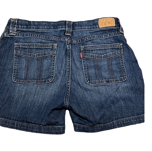 Levis Stretch Dark Wash 4.5” Denim Shorts - Picture 3 of 6